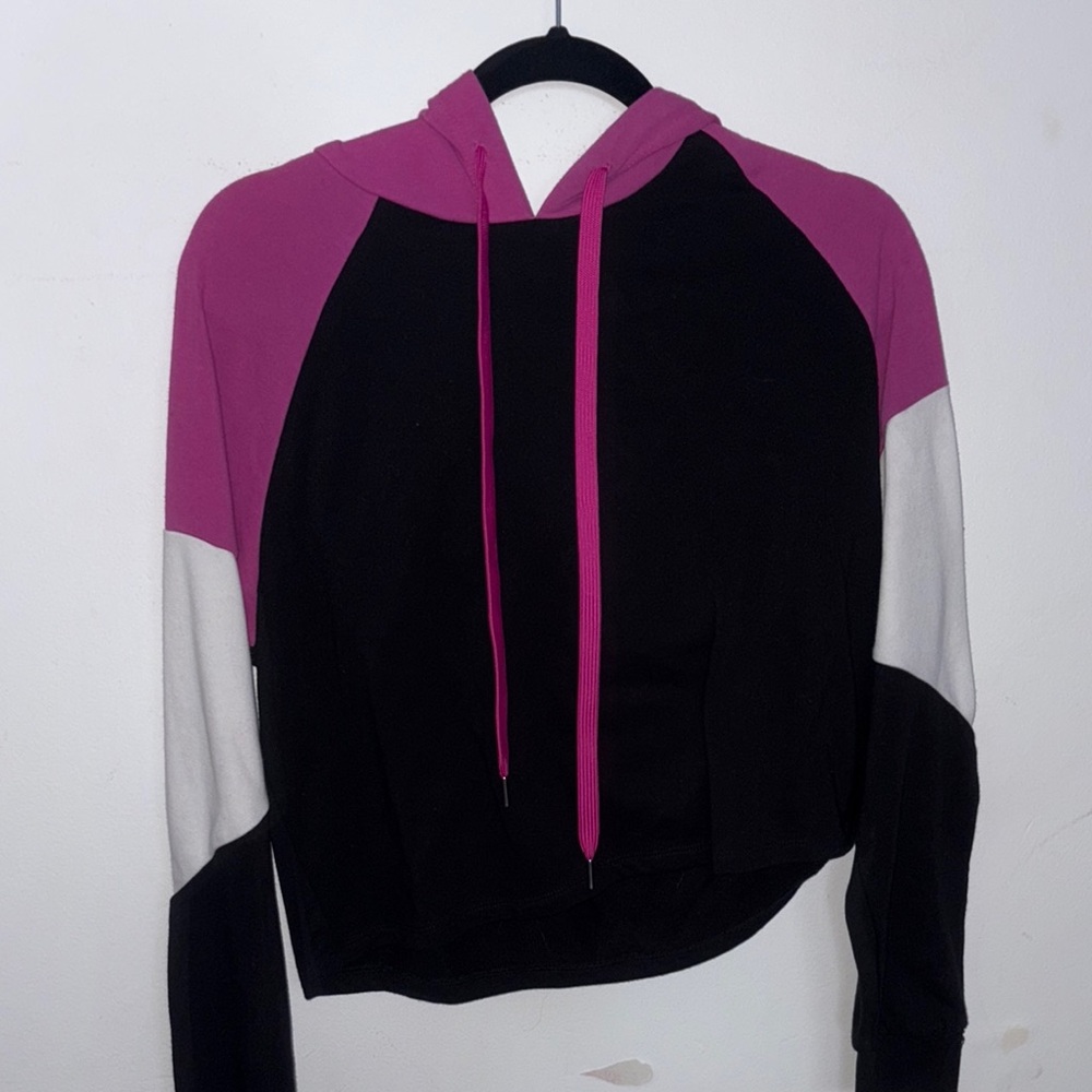 No Boundaries Black and Pink Crop Hoodie with Long Sleeves